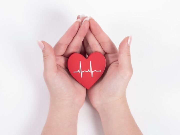 Bezpieczny Senior: Policja edukuje w Mucharzu podczas Dnia Seniora