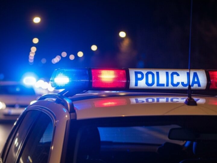 Kierowca pędził 111 km/h w strefie 50 – stracił prawo jazdy i zapłaci 2 tys. złotych