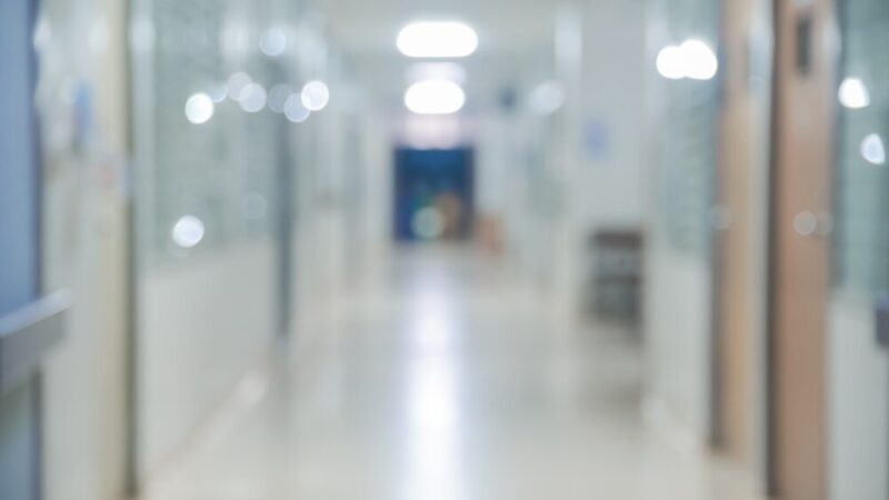 Bezpieczeństwo w bielskich placówkach pomocowych: Szkolenie dla personelu zakończone sukcesem