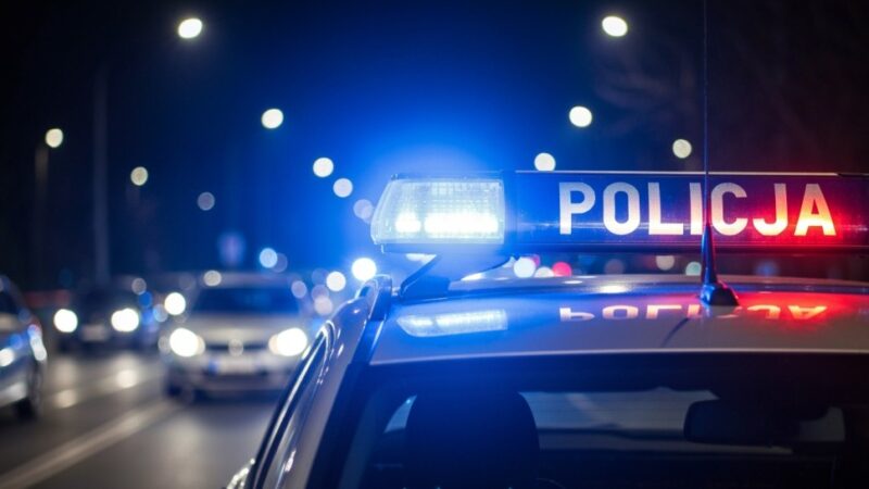 Pijany złodziej za kierownicą skradzionego auta zatrzymany dzięki obywatelskiej postawie