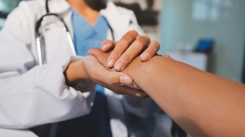 Dzień Pielęgniarek i Położnych: Uznanie dla Bohaterów Zdrowia