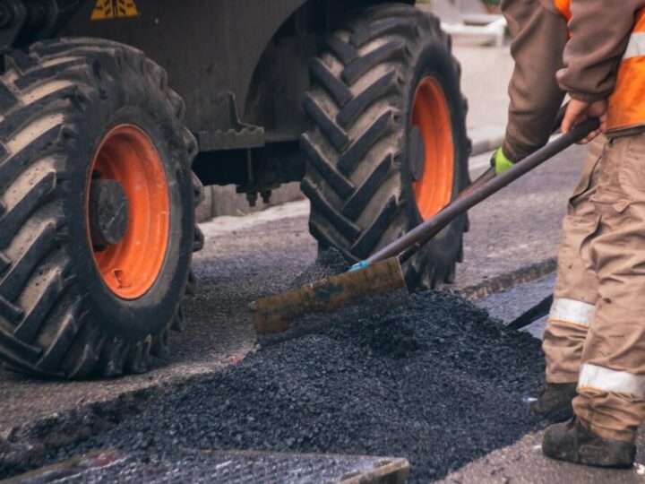 Remont drogi bocznej w Sułkowicach: Nowa inwestycja dla mieszkańców