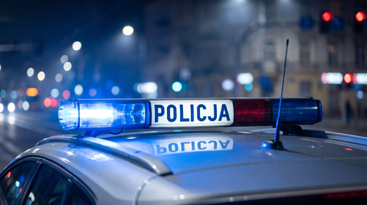 Policjanci budują zaufanie wśród dzieci podczas wizyty w Akademii Młodych Odkrywców ELF